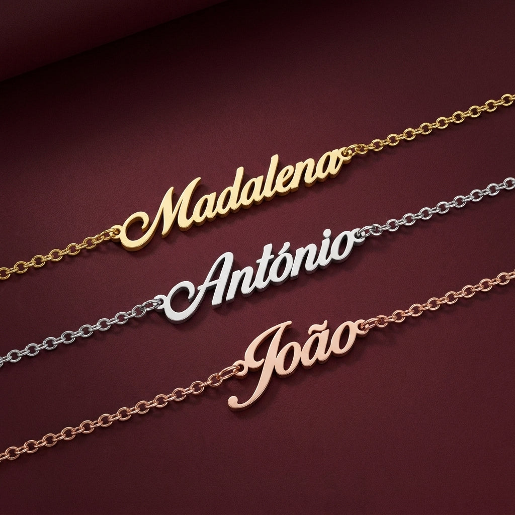 Pulseira Assinatura em dourado, prateado e rosé, com os nomes Madalena, António e João