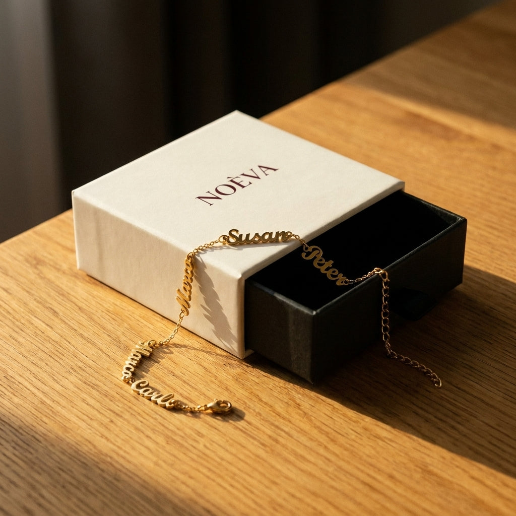 Pulseira Constelação de Nomes na caixa de oferta NOÈVA