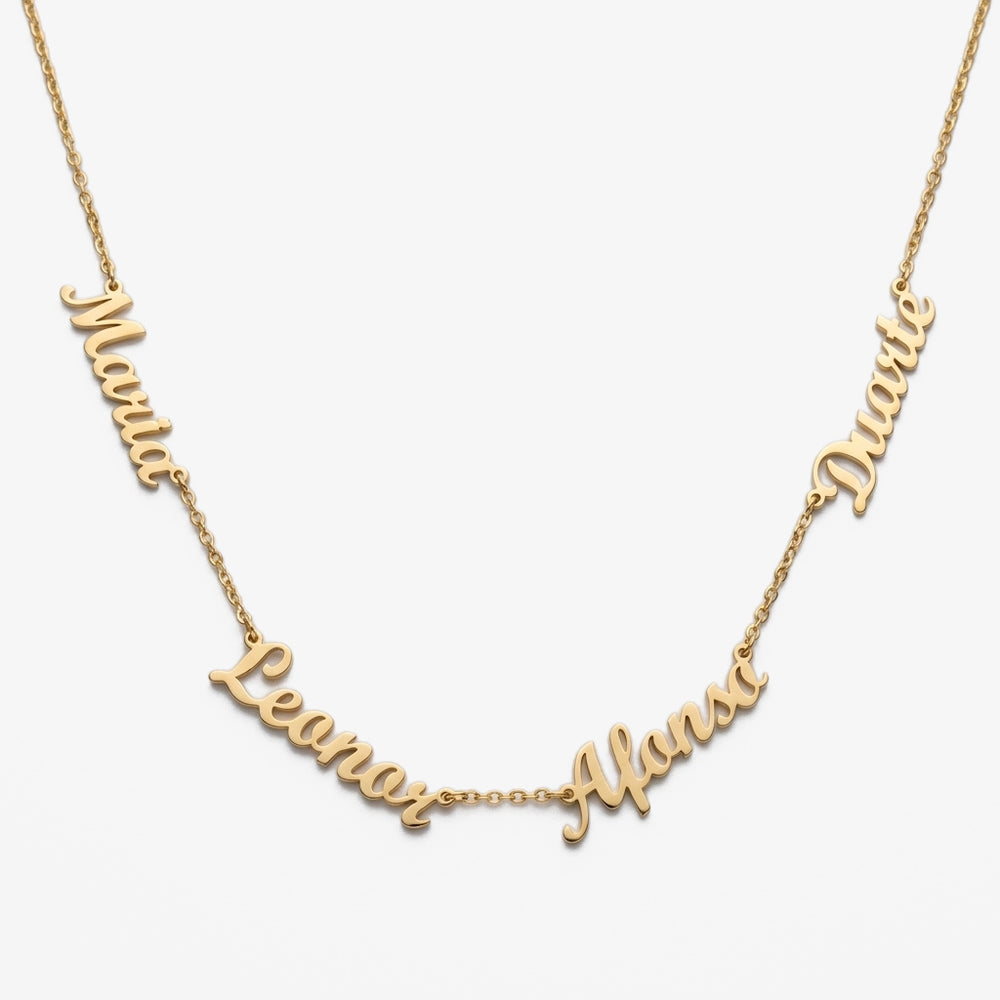 Colar da Família dourado com quatro nomes