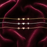 Pulseira de iniciais em dourado, prateado e rosé
