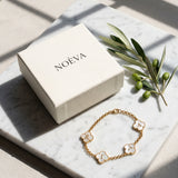 Pulseira de trevos com a caixa NOÈVA
